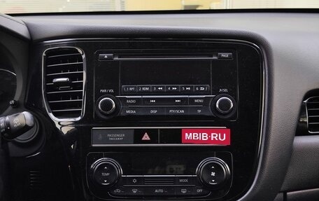 Mitsubishi Outlander III рестайлинг 3, 2019 год, 2 350 000 рублей, 18 фотография
