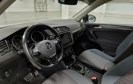 Volkswagen Tiguan II, 2019 год, 2 630 000 рублей, 20 фотография