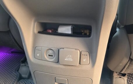 KIA Carnival III, 2018 год, 3 400 000 рублей, 15 фотография