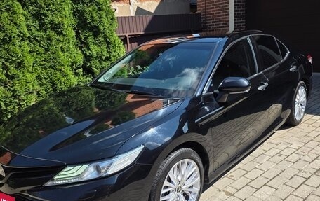 Toyota Camry, 2020 год, 3 015 000 рублей, 1 фотография