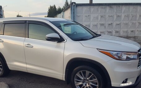 Toyota Highlander III, 2014 год, 2 990 000 рублей, 2 фотография