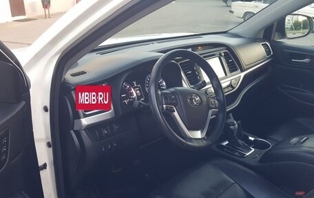 Toyota Highlander III, 2014 год, 2 990 000 рублей, 5 фотография