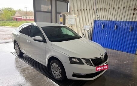 Skoda Octavia, 2018 год, 1 100 000 рублей, 3 фотография