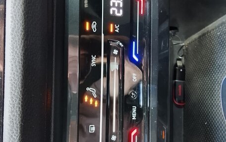 Volkswagen Tiguan II, 2021 год, 3 200 000 рублей, 7 фотография