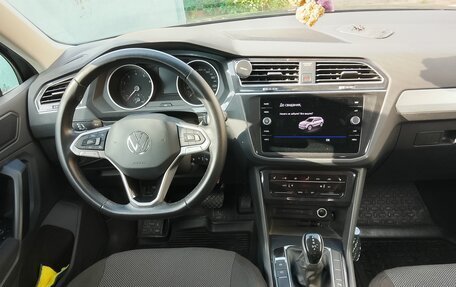 Volkswagen Tiguan II, 2021 год, 3 200 000 рублей, 14 фотография