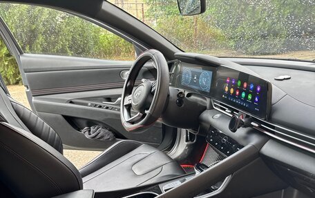 Hyundai Elantra, 2023 год, 2 300 000 рублей, 9 фотография