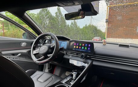 Hyundai Elantra, 2023 год, 2 300 000 рублей, 8 фотография