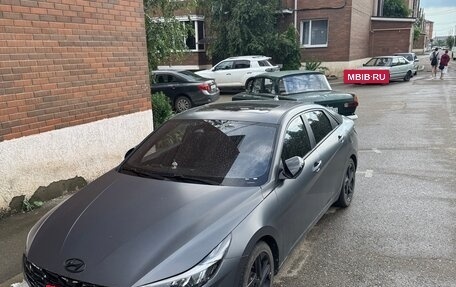 Hyundai Elantra, 2023 год, 2 300 000 рублей, 4 фотография