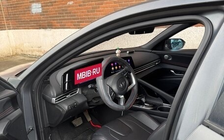 Hyundai Elantra, 2023 год, 2 300 000 рублей, 15 фотография