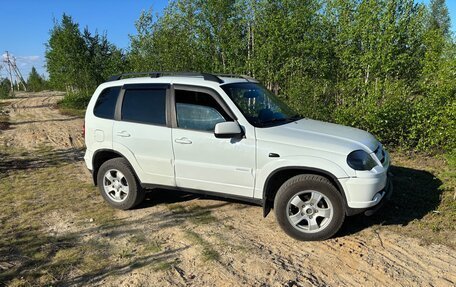 Chevrolet Niva I рестайлинг, 2011 год, 700 000 рублей, 2 фотография
