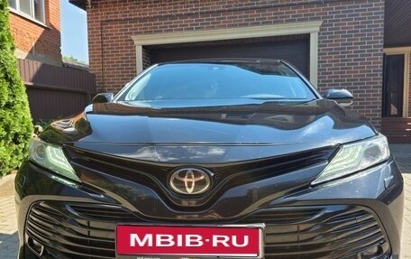 Toyota Camry, 2020 год, 3 015 000 рублей, 2 фотография