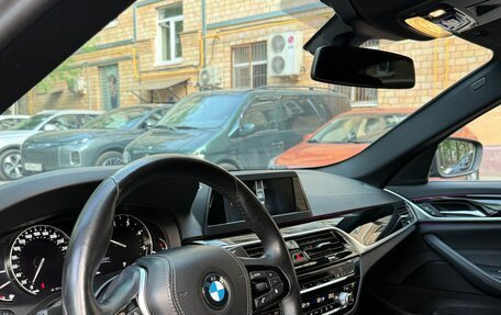 BMW 5 серия, 2019 год, 2 890 000 рублей, 12 фотография