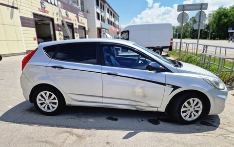 Hyundai Solaris II рестайлинг, 2012 год, 680 000 рублей, 7 фотография