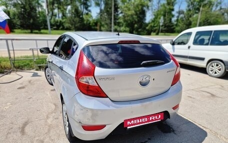 Hyundai Solaris II рестайлинг, 2012 год, 680 000 рублей, 4 фотография