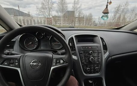 Opel Astra J, 2011 год, 800 000 рублей, 10 фотография