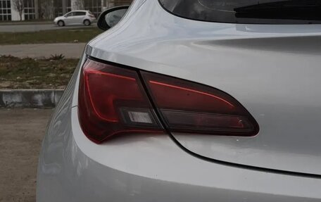 Opel Astra J, 2011 год, 800 000 рублей, 9 фотография