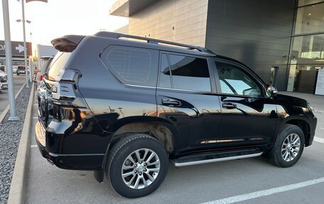 Toyota Land Cruiser Prado 150 рестайлинг 2, 2018 год, 5 300 000 рублей, 2 фотография
