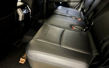 Toyota Land Cruiser Prado 150 рестайлинг 2, 2018 год, 5 300 000 рублей, 10 фотография