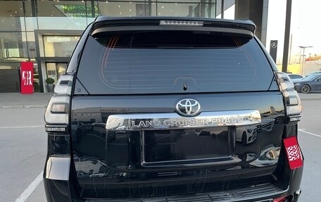 Toyota Land Cruiser Prado 150 рестайлинг 2, 2018 год, 5 300 000 рублей, 3 фотография