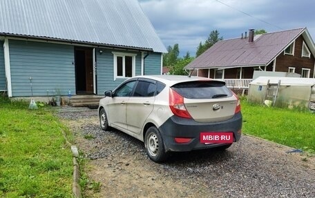 Hyundai Solaris II рестайлинг, 2011 год, 750 000 рублей, 5 фотография