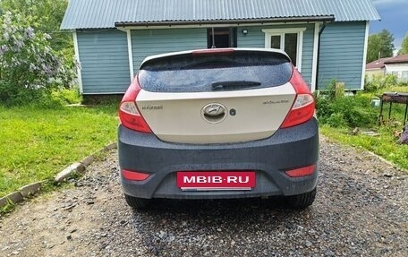 Hyundai Solaris II рестайлинг, 2011 год, 750 000 рублей, 6 фотография