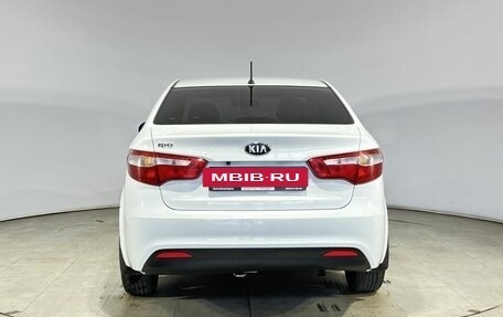 KIA Rio III рестайлинг, 2013 год, 870 000 рублей, 10 фотография