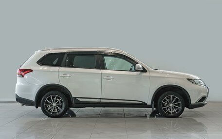 Mitsubishi Outlander III рестайлинг 3, 2017 год, 1 520 000 рублей, 5 фотография