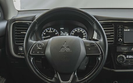 Mitsubishi Outlander III рестайлинг 3, 2017 год, 1 520 000 рублей, 23 фотография
