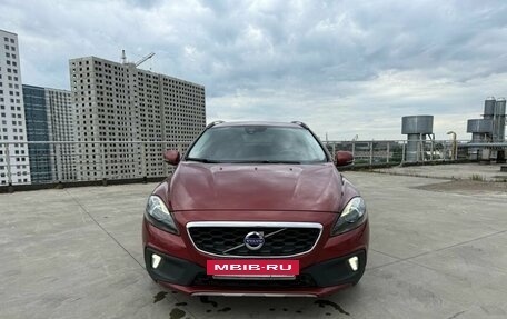 Volvo V40 Cross Country I, 2014 год, 1 075 000 рублей, 2 фотография