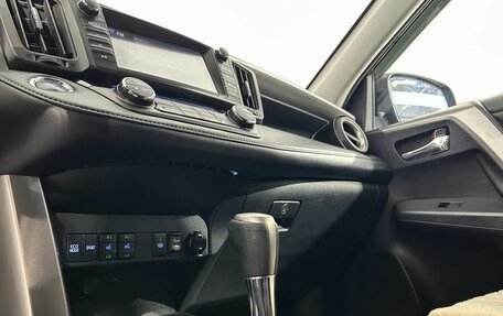 Toyota RAV4, 2018 год, 2 150 000 рублей, 21 фотография