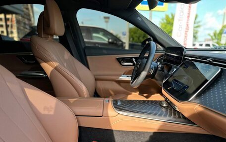 Mercedes-Benz E-Класс, 2024 год, 6 000 000 рублей, 19 фотография