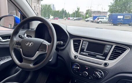 Hyundai Solaris II рестайлинг, 2021 год, 1 580 000 рублей, 8 фотография