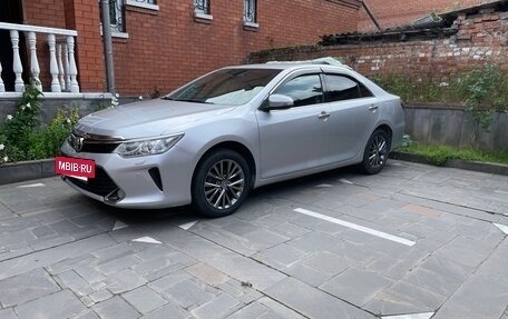 Toyota Camry, 2016 год, 2 250 000 рублей, 2 фотография