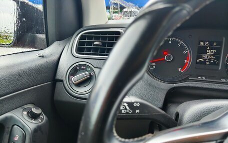 Volkswagen Polo VI (EU Market), 2018 год, 1 299 000 рублей, 23 фотография