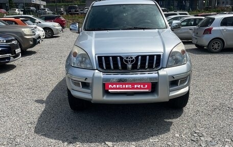 Toyota Land Cruiser Prado 120 рестайлинг, 2006 год, 2 250 000 рублей, 3 фотография