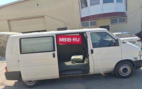 Volkswagen Transporter T4, 2002 год, 620 000 рублей, 4 фотография