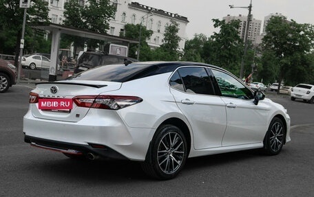 Toyota Camry, 2022 год, 3 340 000 рублей, 4 фотография