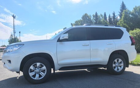 Toyota Land Cruiser Prado 150 рестайлинг 2, 2021 год, 6 100 000 рублей, 1 фотография