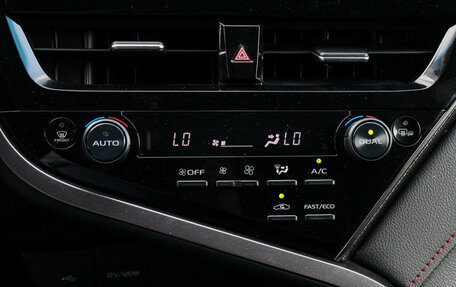 Toyota Camry, 2022 год, 3 340 000 рублей, 18 фотография