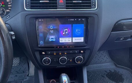Volkswagen Jetta VI, 2013 год, 1 100 000 рублей, 3 фотография
