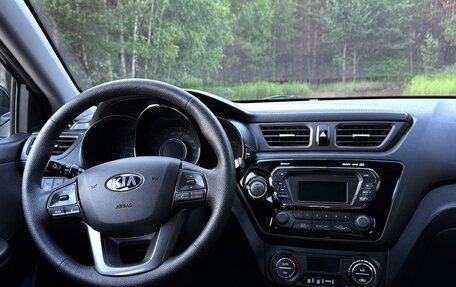 KIA Rio III рестайлинг, 2013 год, 1 200 000 рублей, 2 фотография