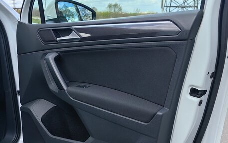Volkswagen Tiguan II, 2018 год, 3 350 000 рублей, 19 фотография