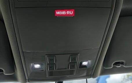 Volkswagen Tiguan II, 2018 год, 3 350 000 рублей, 38 фотография