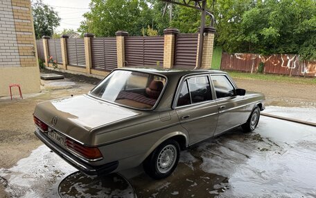 Mercedes-Benz W123, 1981 год, 625 000 рублей, 8 фотография