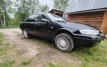 Toyota Camry, 1997 год, 600 000 рублей, 2 фотография