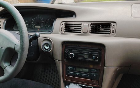 Toyota Camry, 1997 год, 600 000 рублей, 7 фотография