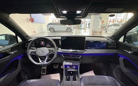 Volkswagen Tiguan, 2025 год, 4 073 261 рублей, 6 фотография