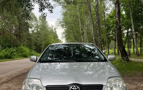 Toyota Corolla, 2004 год, 570 000 рублей, 1 фотография