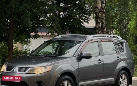 Mitsubishi Outlander III рестайлинг 3, 2007 год, 640 000 рублей, 2 фотография