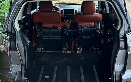 Mitsubishi Outlander III рестайлинг 3, 2007 год, 640 000 рублей, 9 фотография